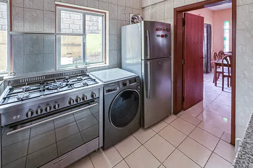 4 Bedrooms Villa in Al Hazana