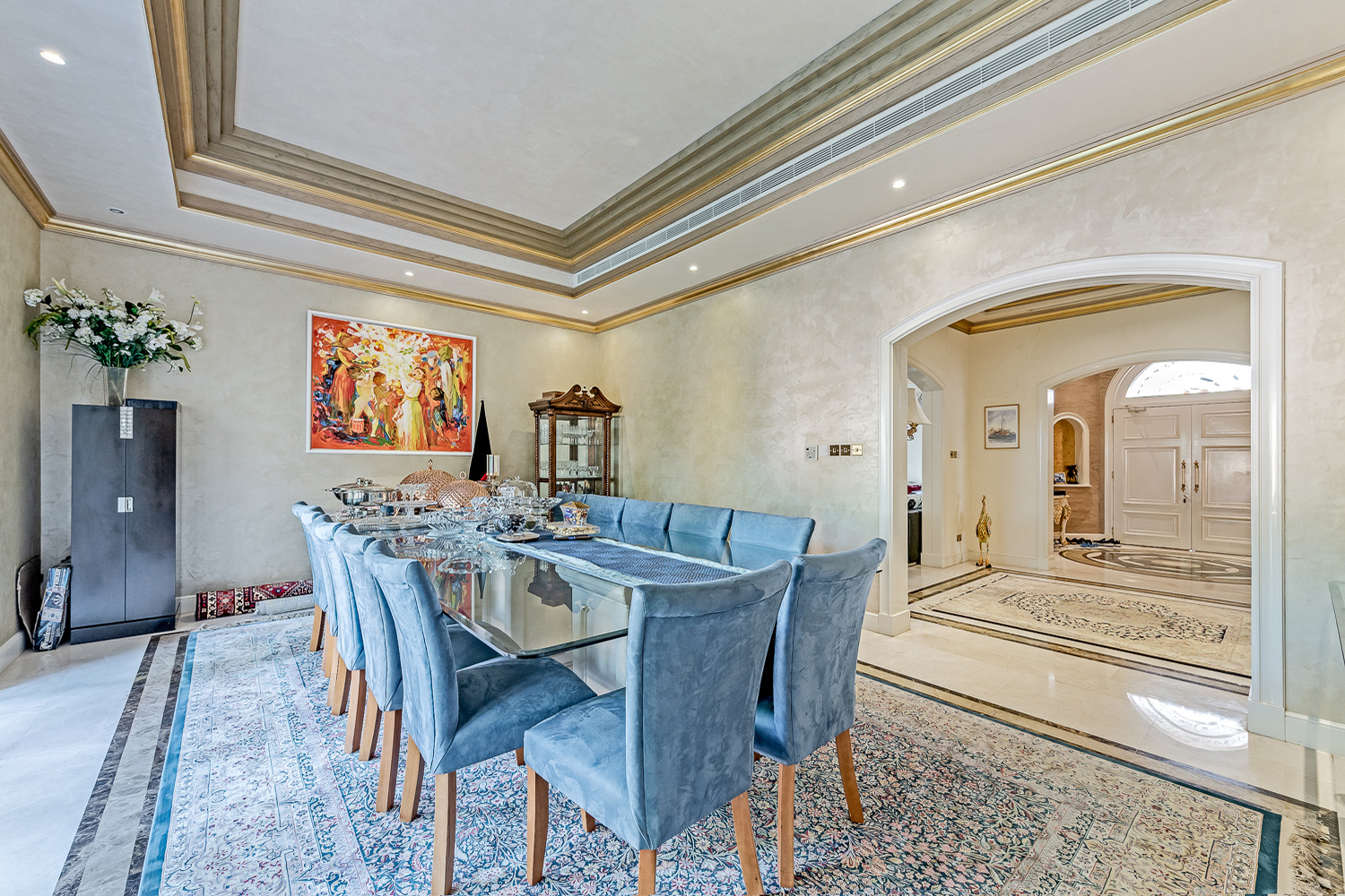 5 Bedrooms Villa in Sector H