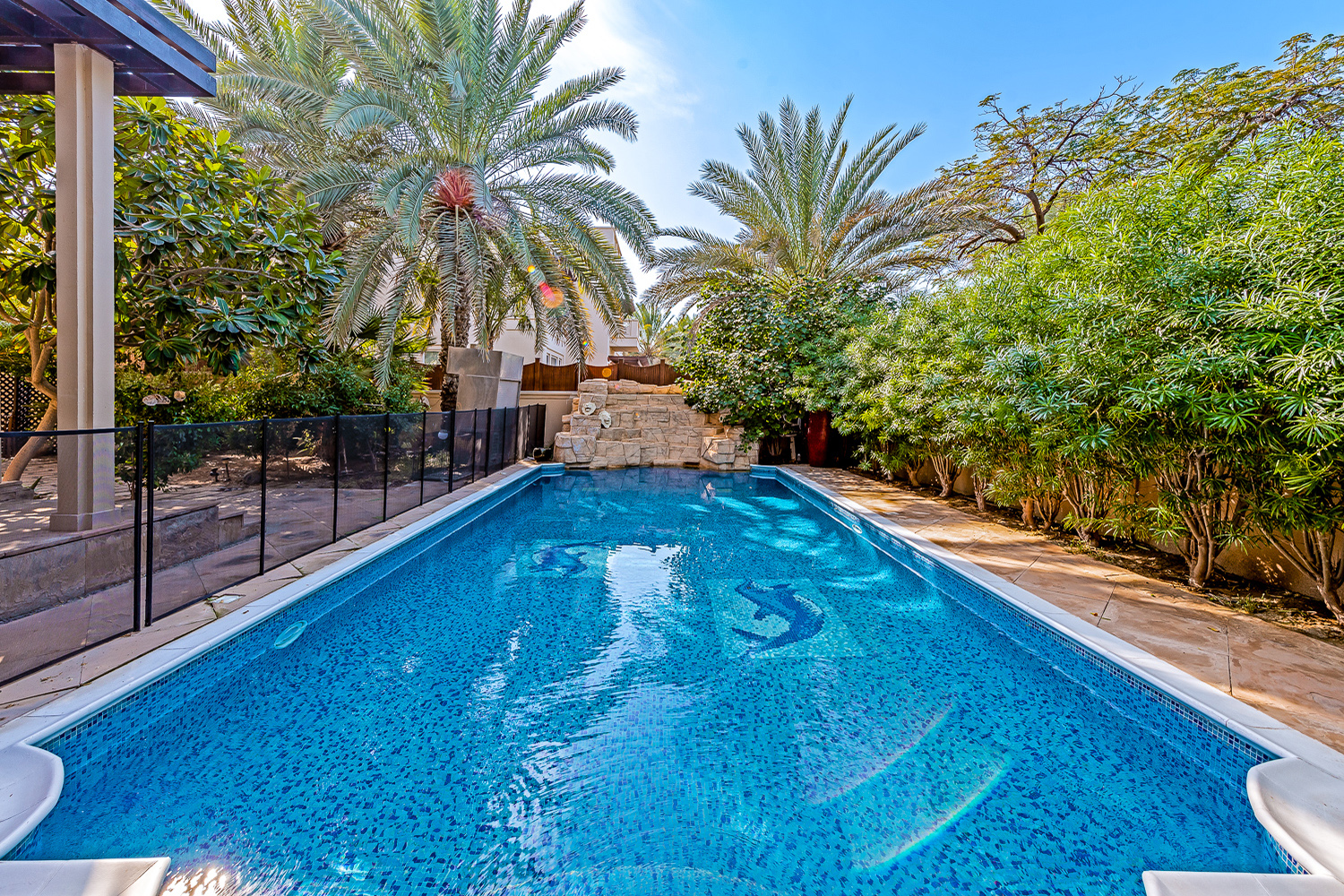 5 Bedrooms Villa in Sector H