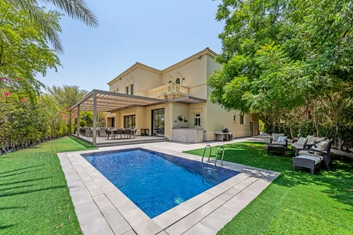 4 Bedrooms Villa in Entertainment Foyer