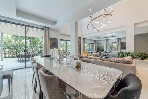 4 Bedrooms Villa in Entertainment Foyer