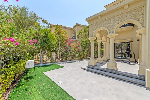 4 Bedrooms Villa in Entertainment Foyer