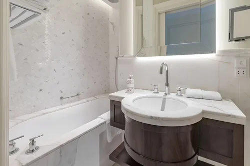 4 Bedrooms Apartment in The Address BLVD Sky Collection