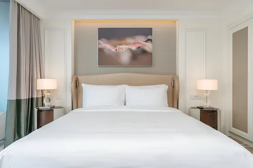 4 Bedrooms Apartment in The Address BLVD Sky Collection