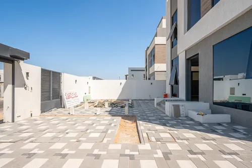 4 Bedrooms Villa in Hoshi 1