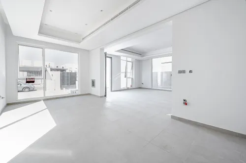 4 Bedrooms Villa in Hoshi 1