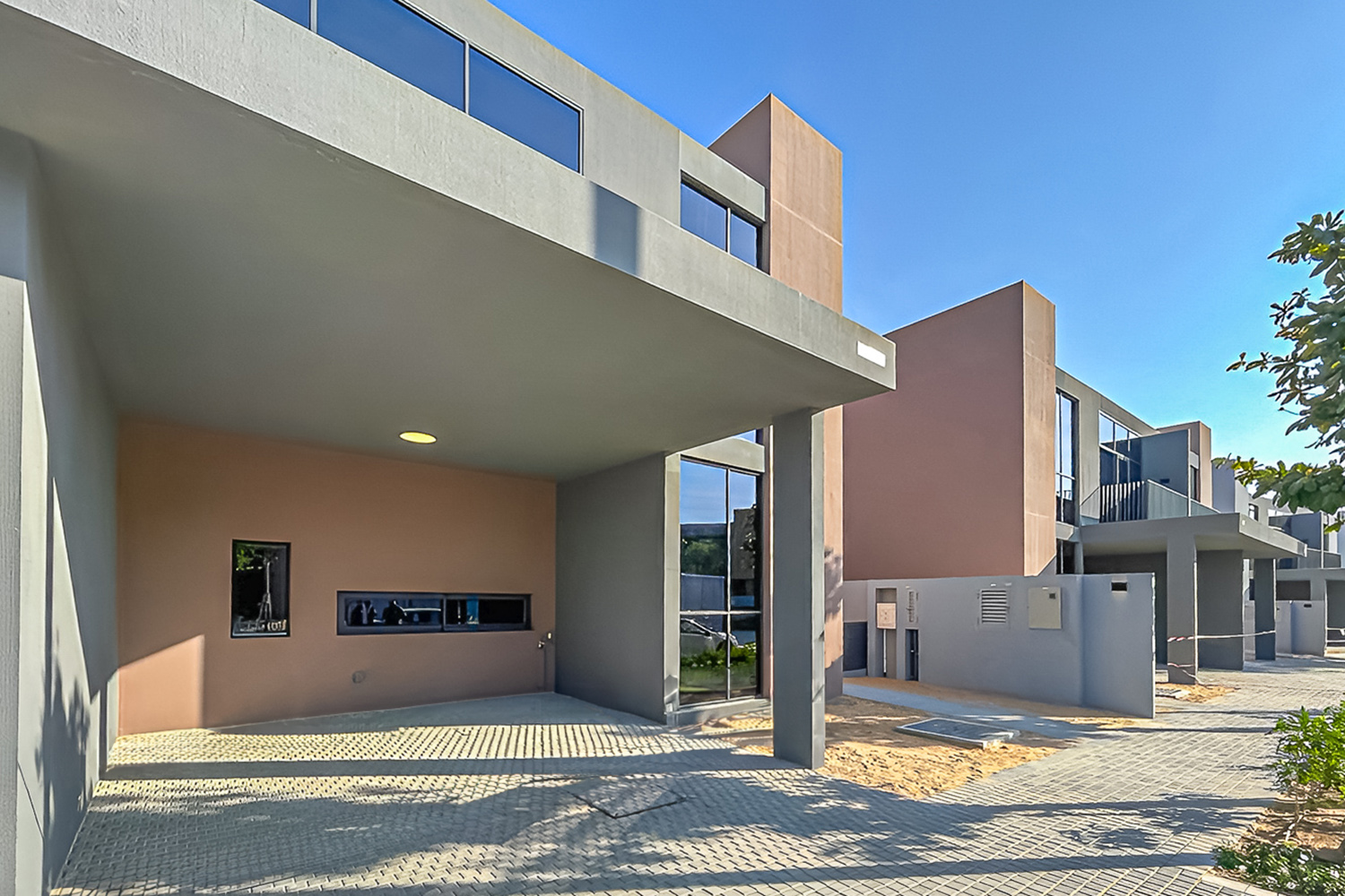 4 Bedrooms Villa in Sendian