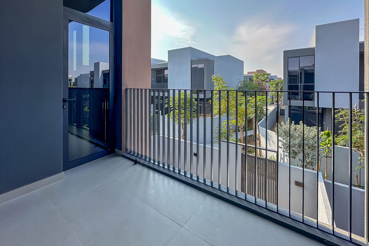 3 Bedrooms Townhouse in Sendian