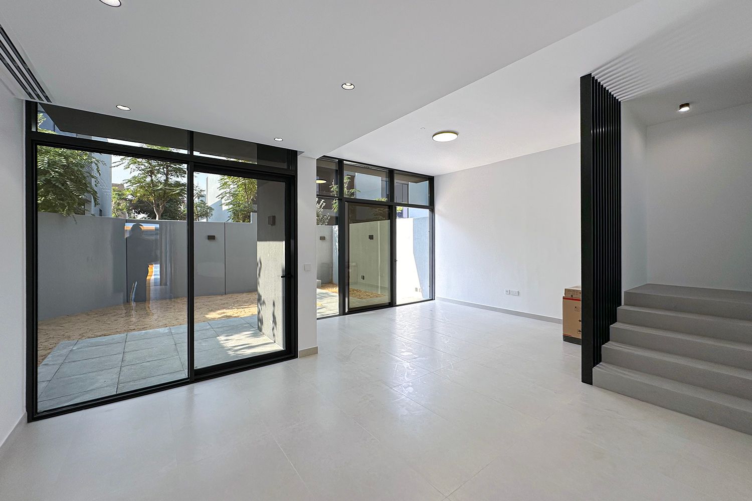 3 Bedrooms Townhouse in Sendian