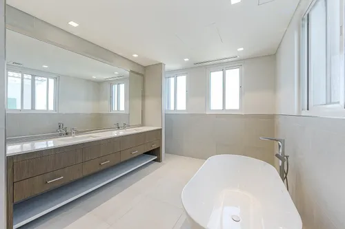 4 Bedrooms Townhouse in Sur La Mer