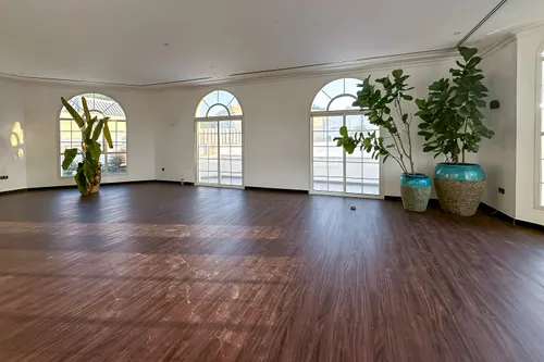 7 Bedrooms Villa in Jumeirah 3 Villas