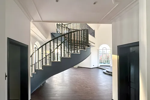 7 Bedrooms Villa in Jumeirah 3 Villas