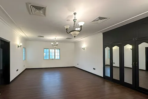 7 Bedrooms Villa in Jumeirah 3 Villas