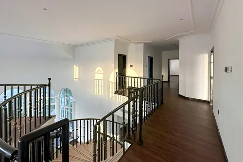 7 Bedrooms Villa in Jumeirah 3 Villas