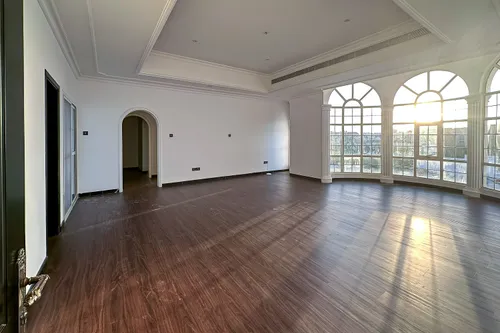 7 Bedrooms Villa in Jumeirah 3 Villas