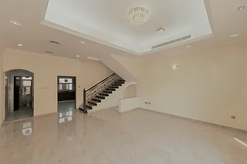 5 Bedrooms Villa in Al Wuheida