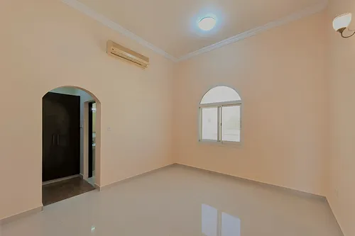5 Bedrooms Villa in Al Wuheida