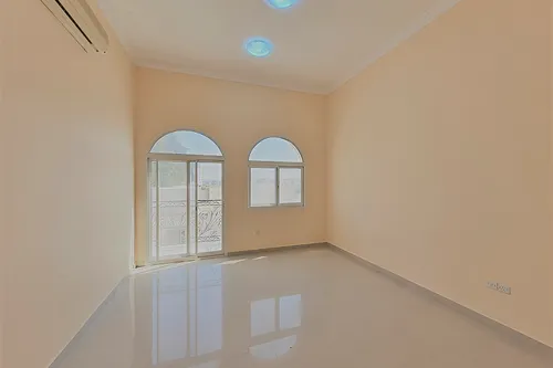 5 Bedrooms Villa in Al Wuheida