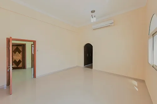 5 Bedrooms Villa in Al Wuheida