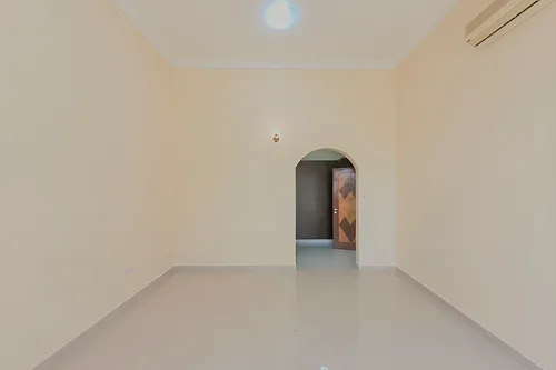 5 Bedrooms Villa in Al Wuheida