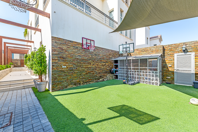 16 Bedrooms Villa in Khalifa City A Villas