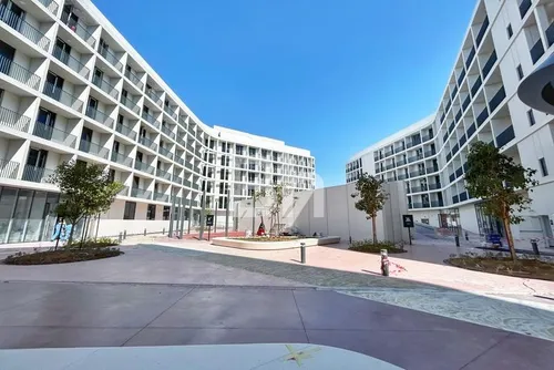 Apartment in Nest 6