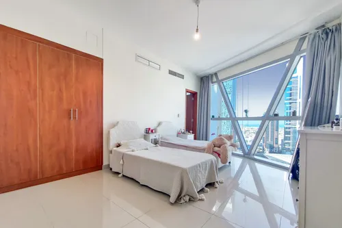 2 Bedrooms Apartment in Park Tower B