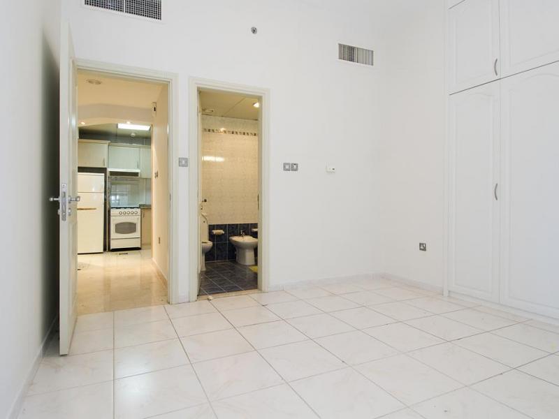 1 Bedroom Apartment in Al Meraikhi Tower