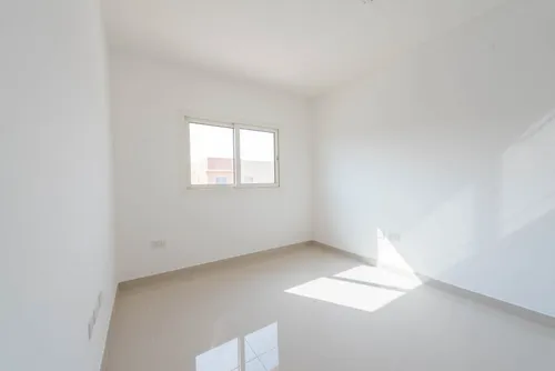 3 Bedrooms Apartment in Manazel Al Reef 2