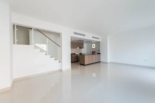 3 Bedrooms Apartment in Manazel Al Reef 2