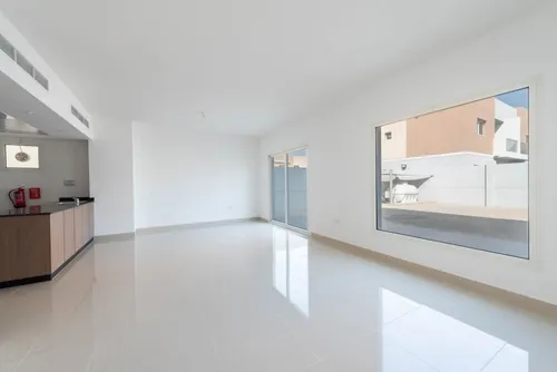3 Bedrooms Apartment in Manazel Al Reef 2