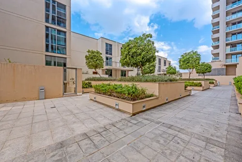 3 Bedrooms Townhouse in Building A