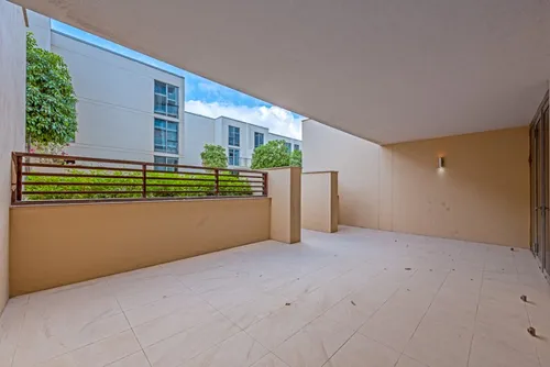 3 Bedrooms Townhouse in Building A