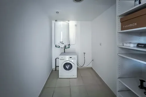 1 Bedroom Apartment in The Residences 9