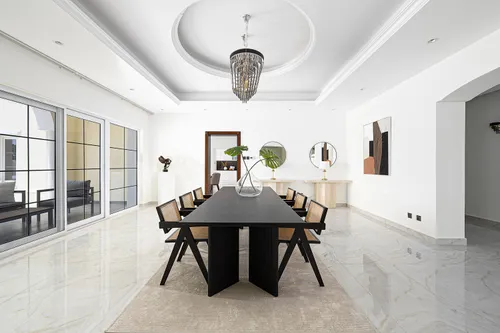 7 Bedrooms Villa in Polo Homes