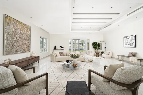 7 Bedrooms Villa in Polo Homes