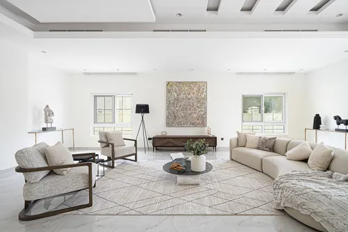 7 Bedrooms Villa in Polo Homes