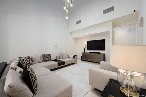 7 Bedrooms Villa in Aseel