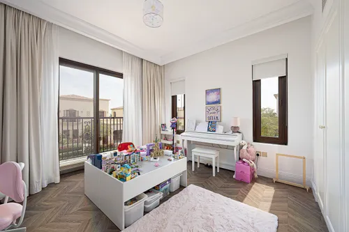 7 Bedrooms Villa in Aseel