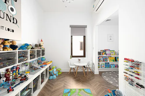 7 Bedrooms Villa in Aseel