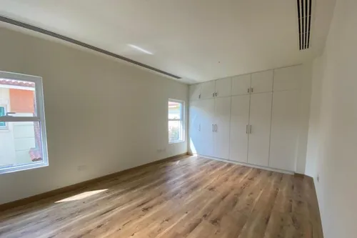 5 Bedrooms Villa in Al Safa 1 Villas