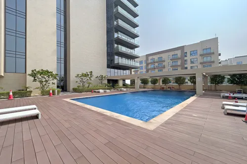 3 Bedrooms Duplex in Soho Square