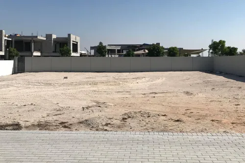  Land in The Dunes