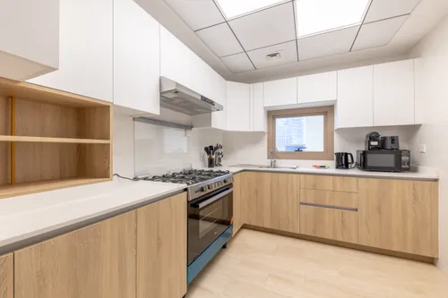 2 Bedrooms Apartment in Canal Bay