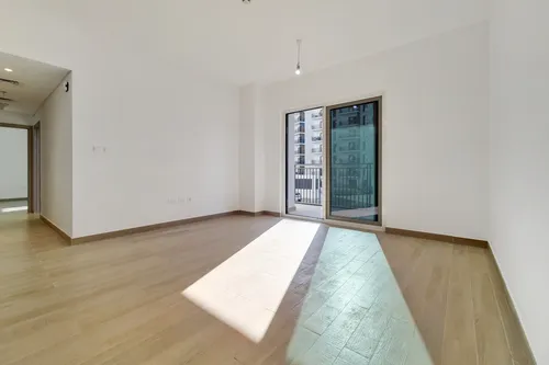 2 Bedrooms Apartment in Waters Edge