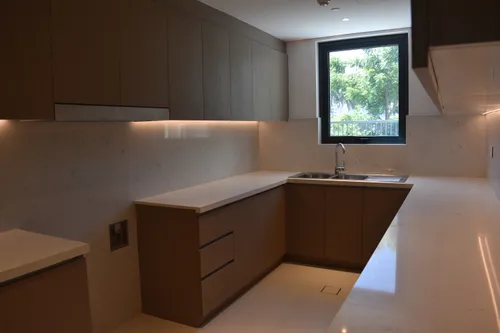 4 Bedrooms Apartment in Sapphire Beach Residence