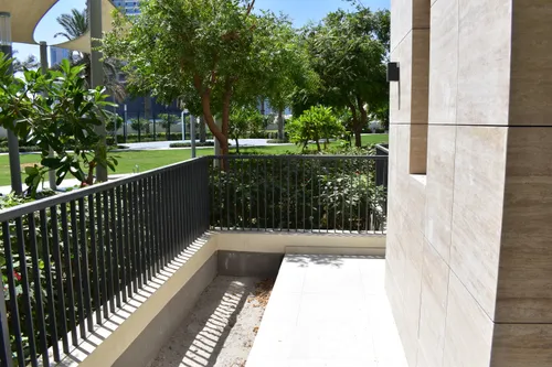 4 Bedrooms Apartment in Sapphire Beach Residence