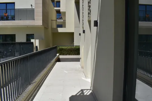 4 Bedrooms Apartment in Sapphire Beach Residence