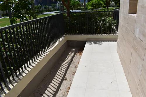 4 Bedrooms Apartment in Sapphire Beach Residence