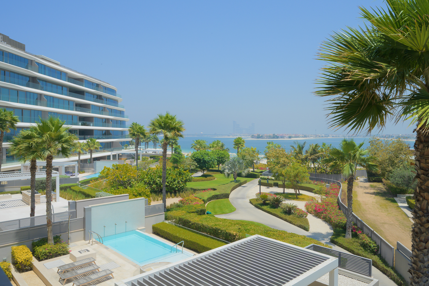 3 Bedrooms Apartment in Mansion 1